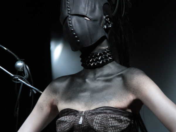 <span>alice auaa</span><i>→</i>